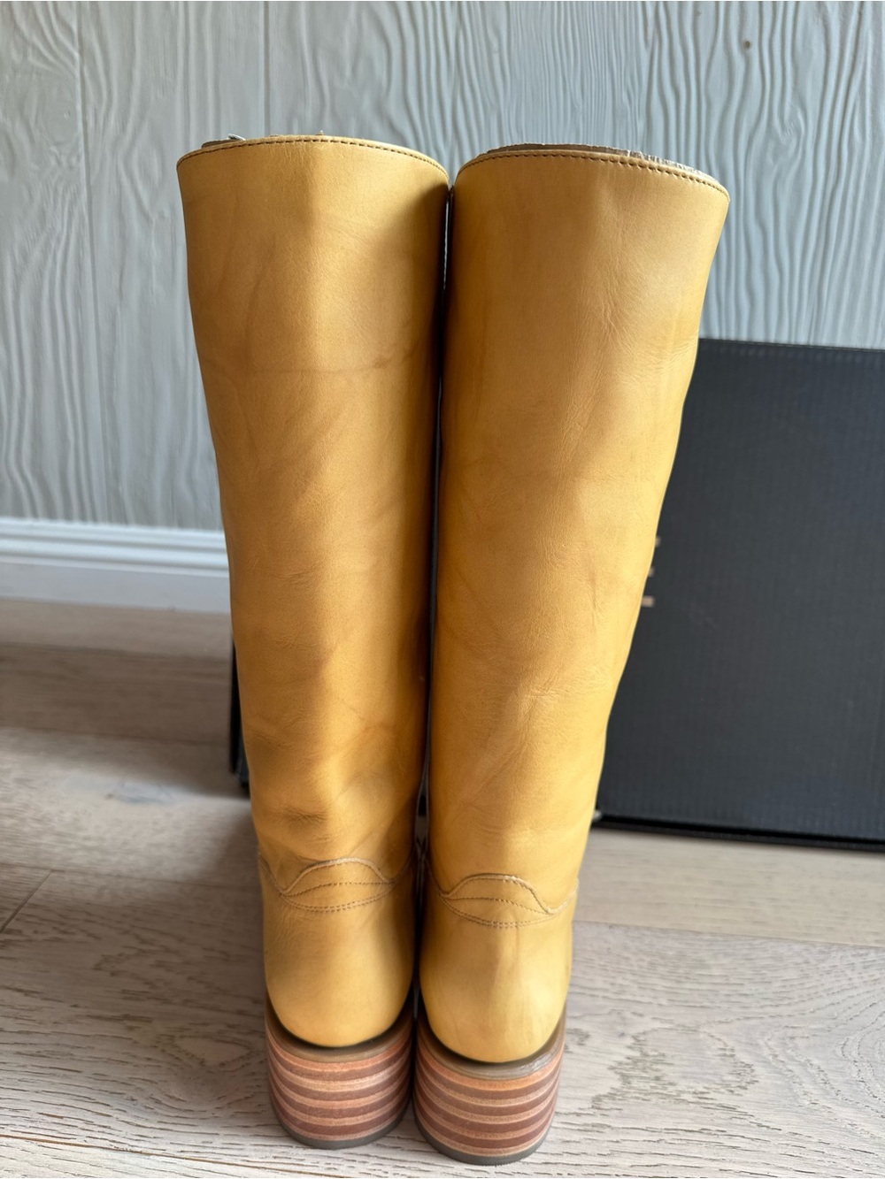 NEW FRYE Campus 14L Boots in Banana Sz: 9 Genuine Leather Tall Boots $498 - Picture 4 of 16